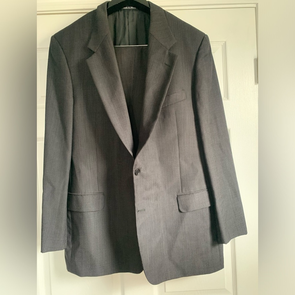 Valentino Uomo Dark Gray Wool Suit - 46.0L - Made in Italy - Saks 5th Ave